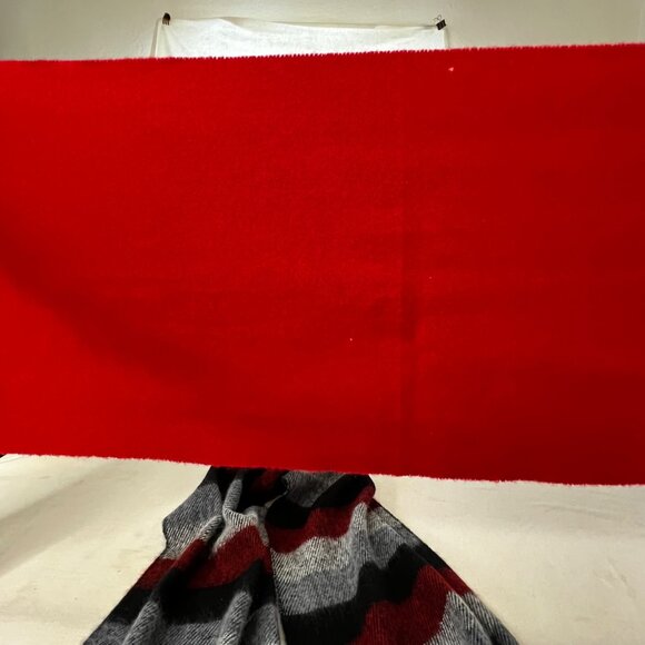 Enzo Mantovani 100% Cashmere Scarves Red /Black/Gray  Soft Luxurious Warm Fringe - Picture 11 of 14